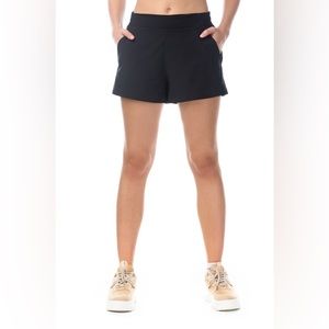 KYODAN OUTDOOR Black Shorts With Zipper Pockets Size Large